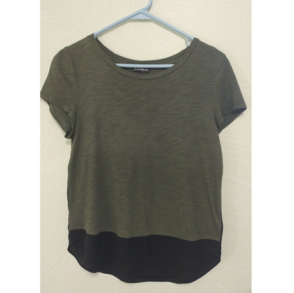 Express T-shirt With Black Mesh Fabric - Size XS.