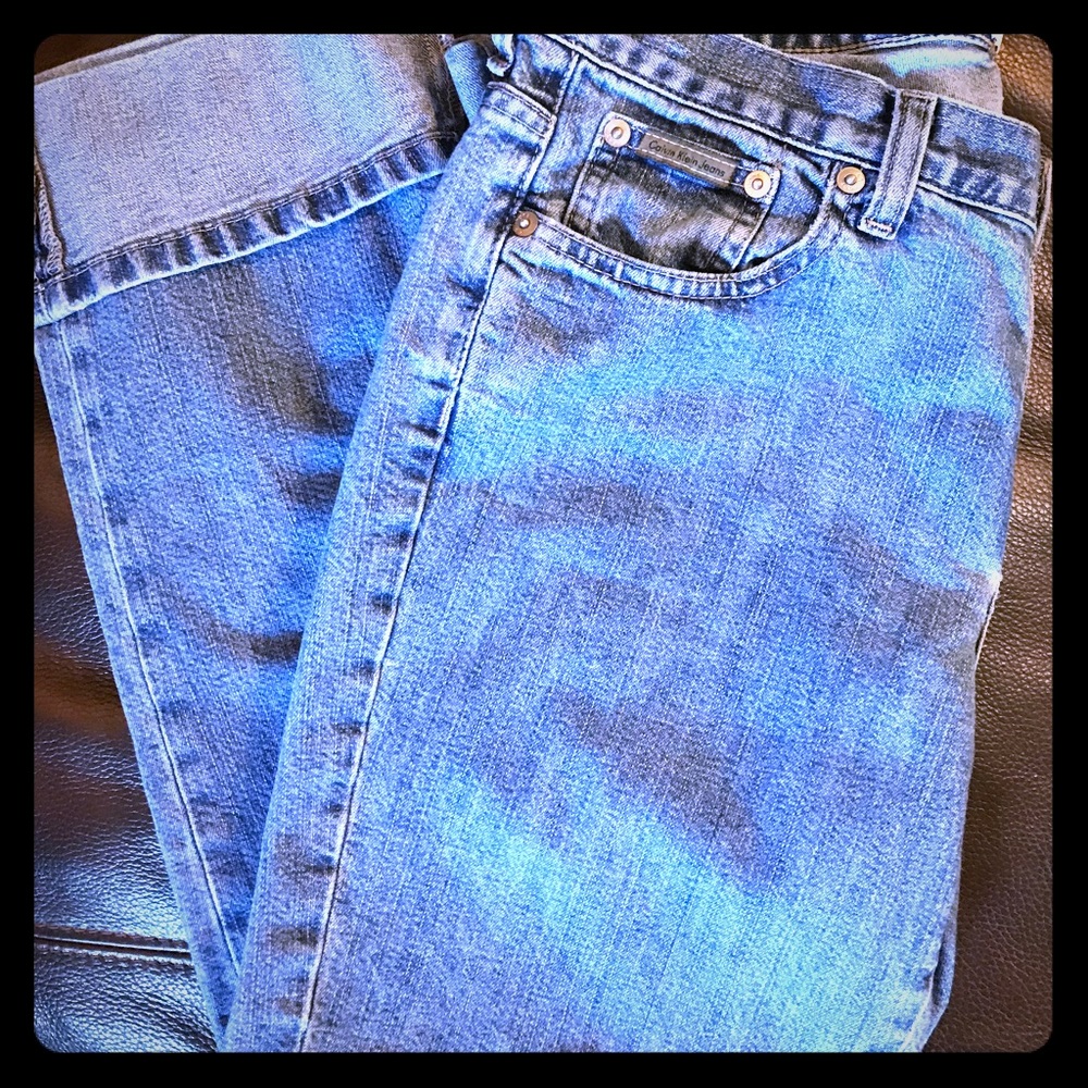 Cropped Calvin Klein Jeans! Size 8