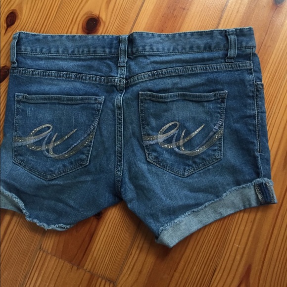 Jean shorts - Picture 2 of 4