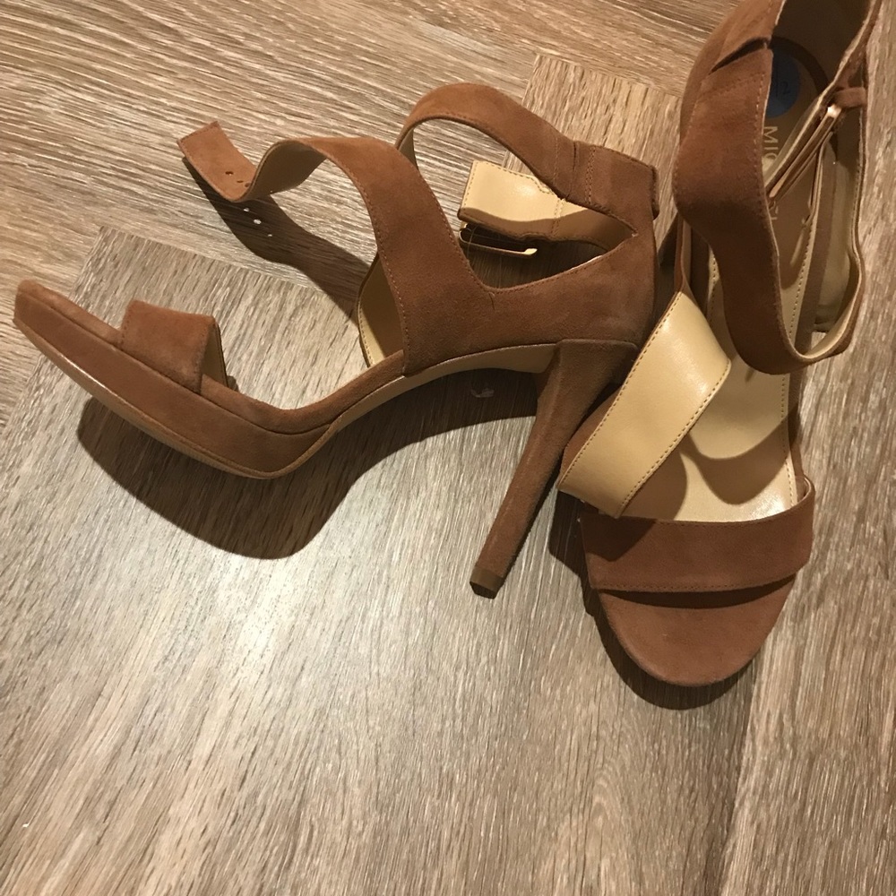 Brand New Tan Michael Michael Kors strappy sandals