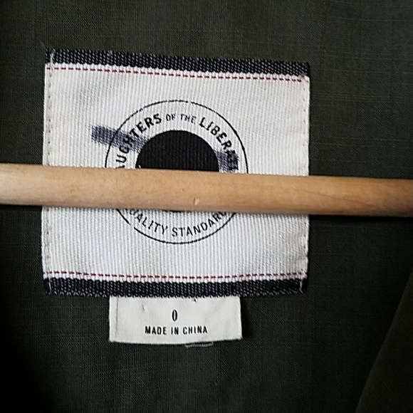 Daughters of Liberation Slackened Utility Jacket - Picture 2 of 4