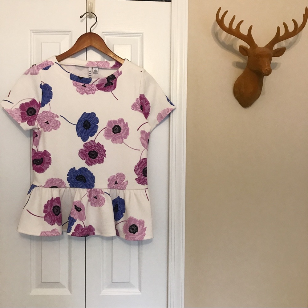Loose Floral Peplum Top