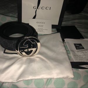 worn 2 twice . New with tag and receipt !!!!!