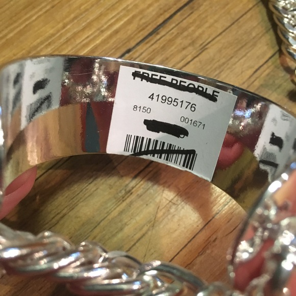 Free People Cuff Bracelet - Picture 4 of 4