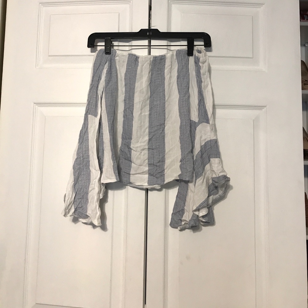 Strapless Seek shirt