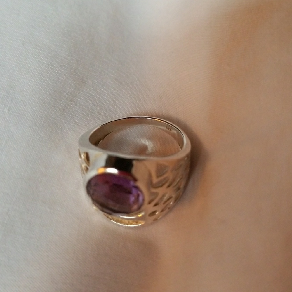 SS ring with synthetic amethyst. Printed 925