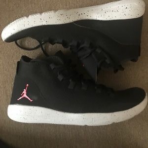 Jordan FlyKnit Reveal