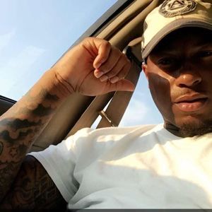 Meet your Posher, Dominique