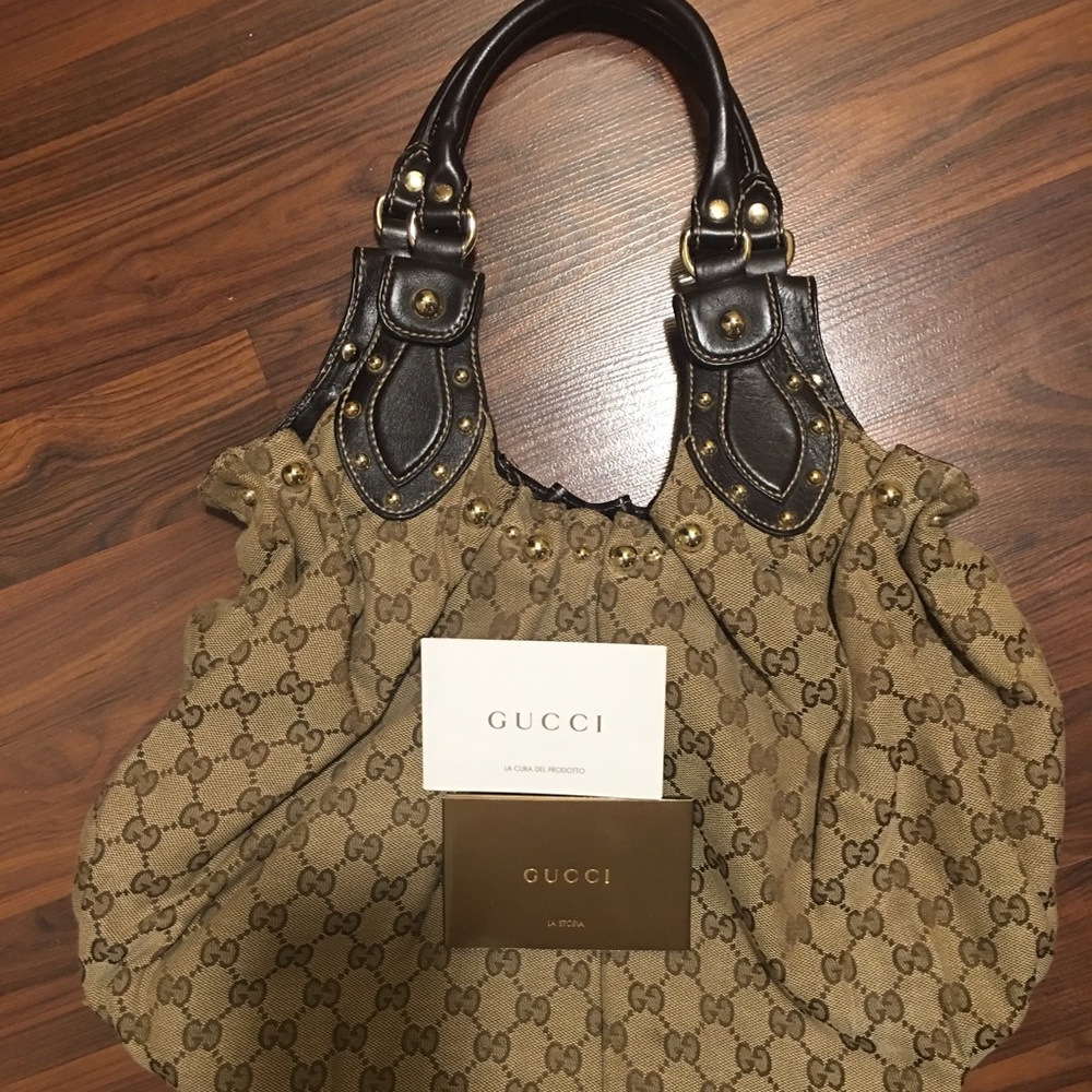 EXCELLENT CONDITION 💯 AUTHENTIC Gucci GG Bag
