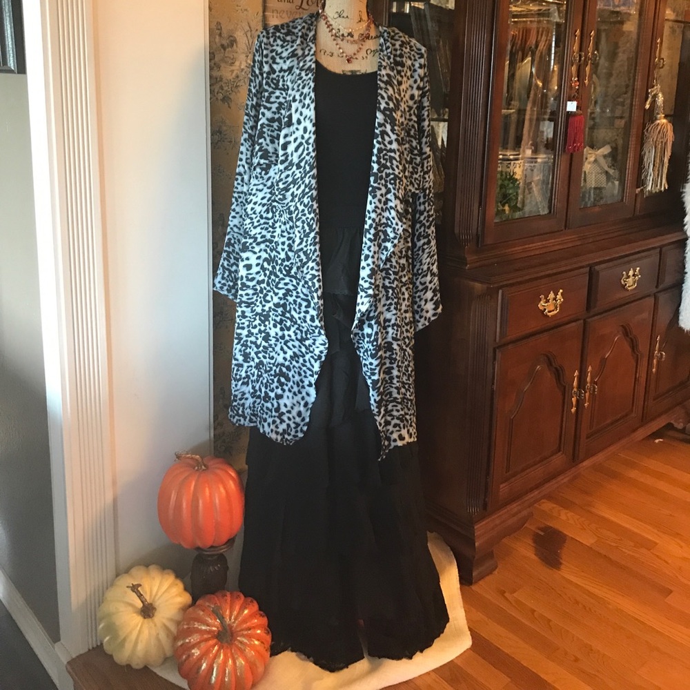 Roughly pants with a light jacket