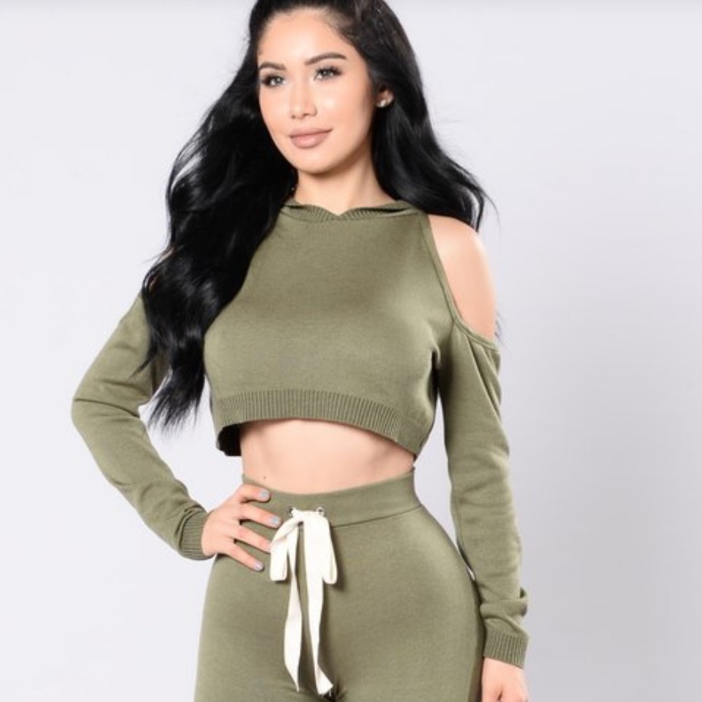 Fashion Nova Hoodie Olive🔥