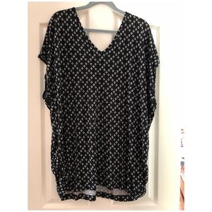 Old Navy V-Neck T-Shirt, 3XL NWOT