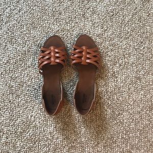 Never worn brown flats/sandals