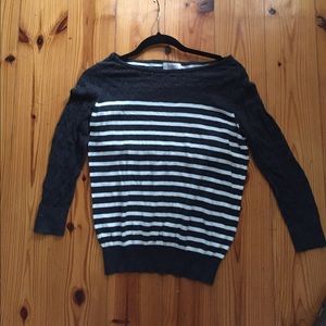 3/4 sleeve light sweater