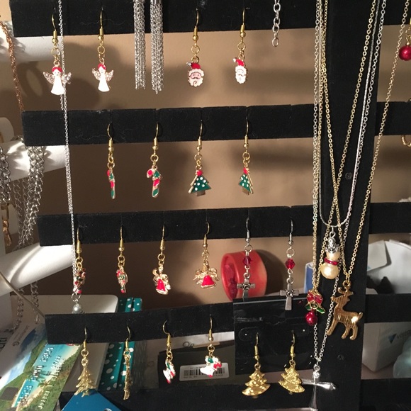 Your choice hand made holiday earrings - Picture 1 of 2