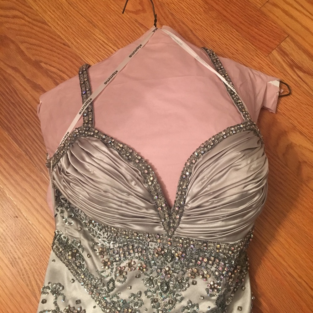 La Femme formal dress - Picture 3 of 8