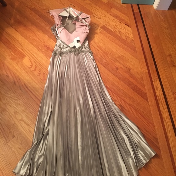 La Femme formal dress - Picture 6 of 8