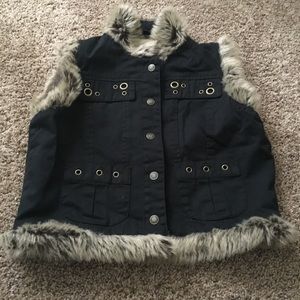 Boho Chic Black/faux fur vest