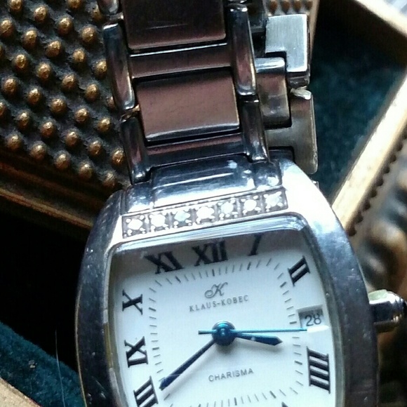 Diamond tank style watch - Picture 3 of 5