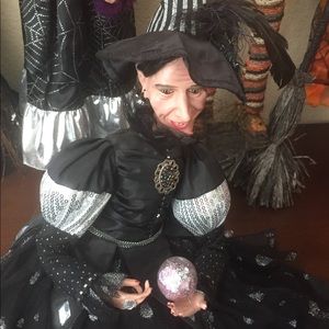 Meet your Posher, Riley