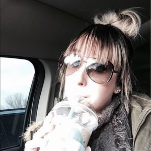 Meet your Posher, Kendra