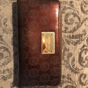 Michael kors wallet