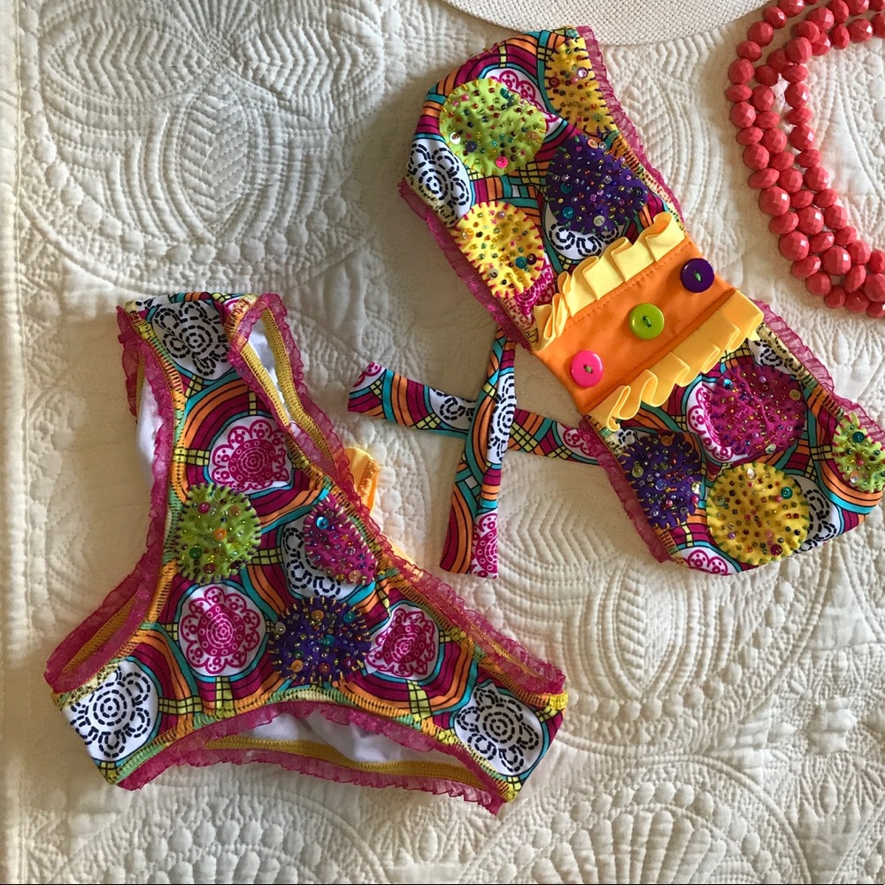 Strapless Bikini 👙 - Picture 2 of 4