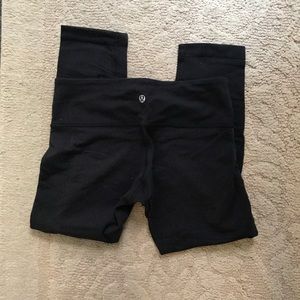 Black Lululemon size 4 crops