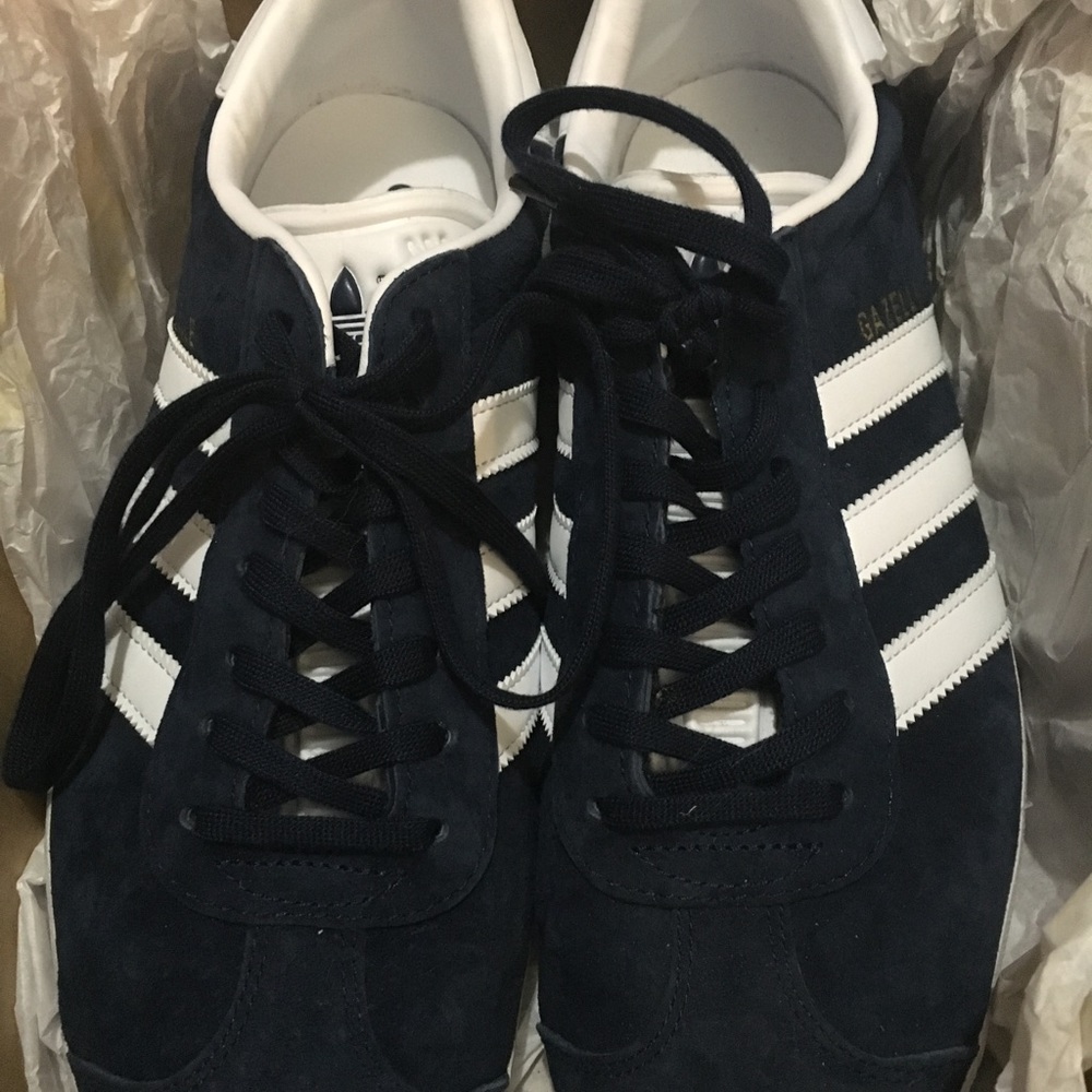 Blue suede Gazelle Adidas