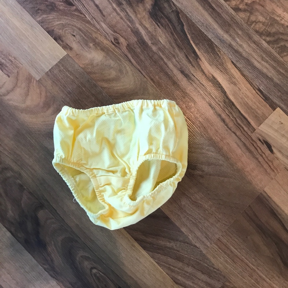 Yellow dress - Picture 5 of 5