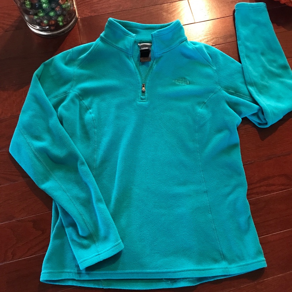 ❄️ The North Face 1/4 zip fleece pullover  Medium