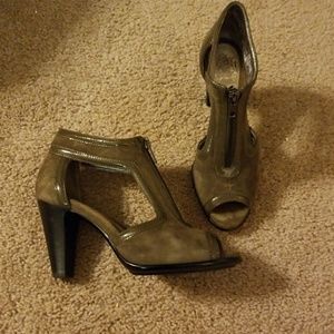 Suede sofft sandal dress shoes