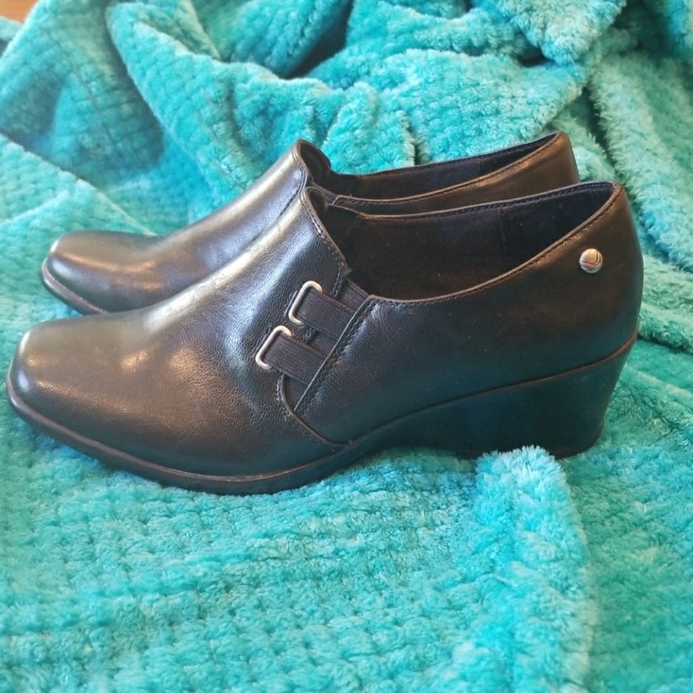 Lifestride Wedge Shoe