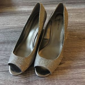 Silver sparkle peep-toe wedges