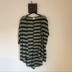 {LuLaRoe} Striped Lindsay