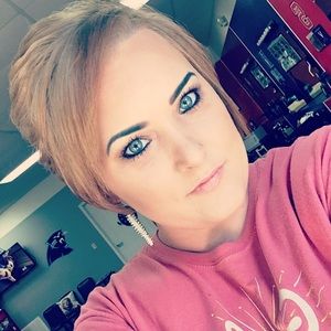 Meet your Posher, Leigh-ann