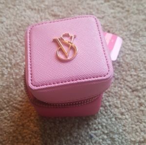 SOLD! Via MercVS travel adapror