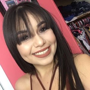 Meet your Posher, Daniela