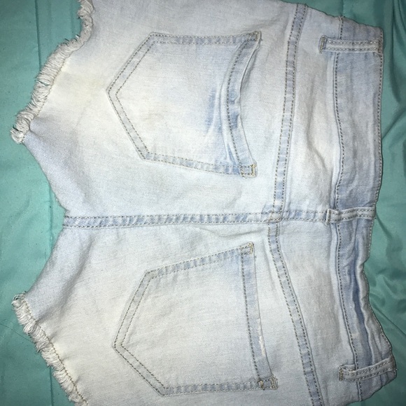 Embroidered shorts. Multicolored Aztec design. - Picture 2 of 3