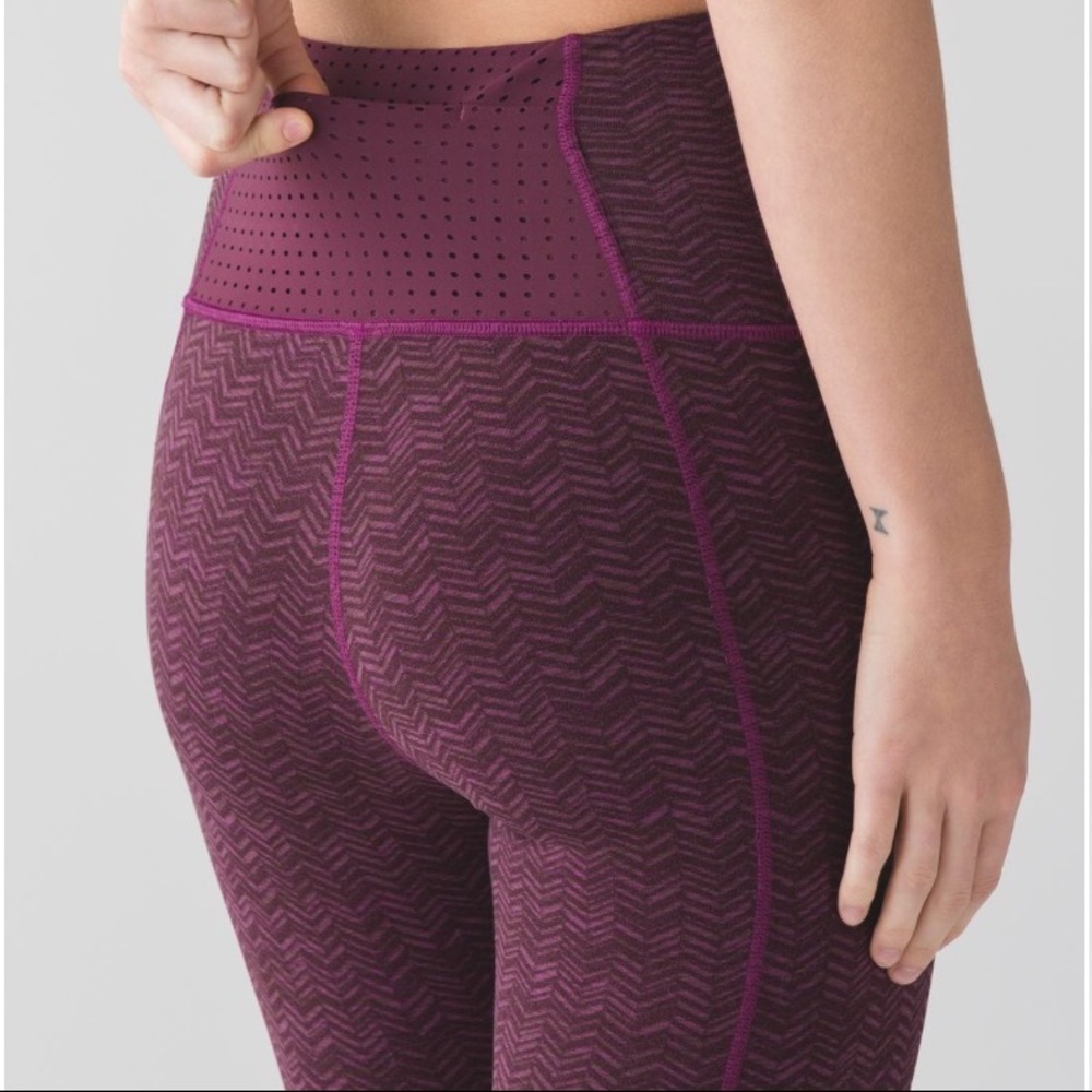NWT Lululemon Transcend Crop - Picture 6 of 8