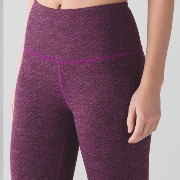 NWT Lululemon Transcend Crop - Picture 8 of 8