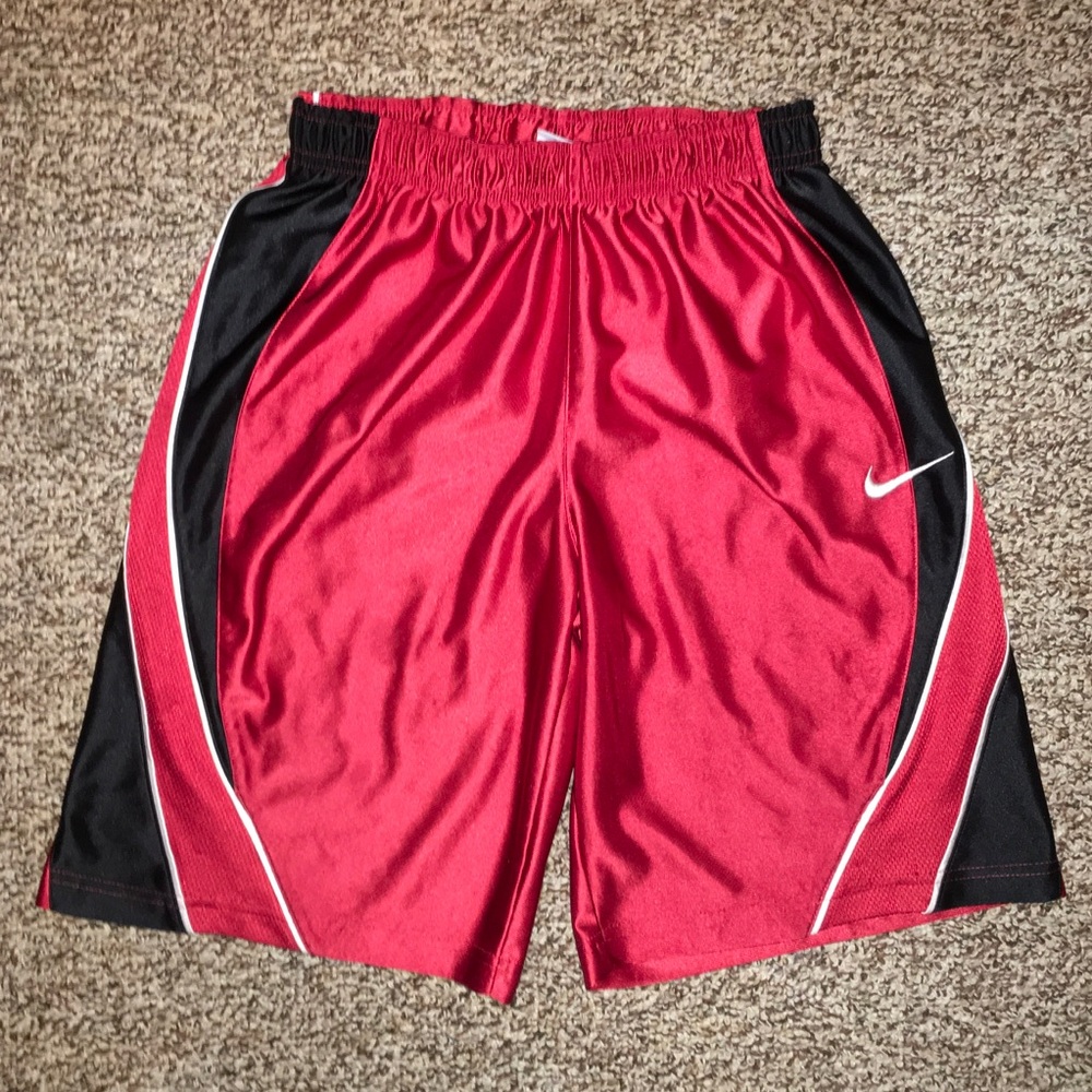 Men's size Small Nike basketball shorts