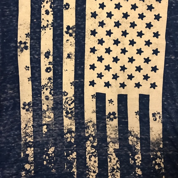 Fifth Sun Tee Size Small - Picture 2 of 3