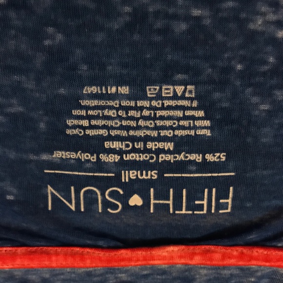 Fifth Sun Tee Size Small - Picture 3 of 3