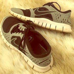 NIKE FREE RUN 3 Athletic Shoes