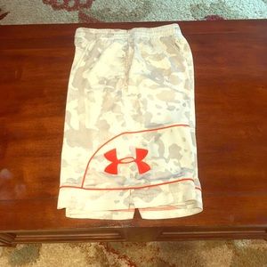 White camo Under armour shorts