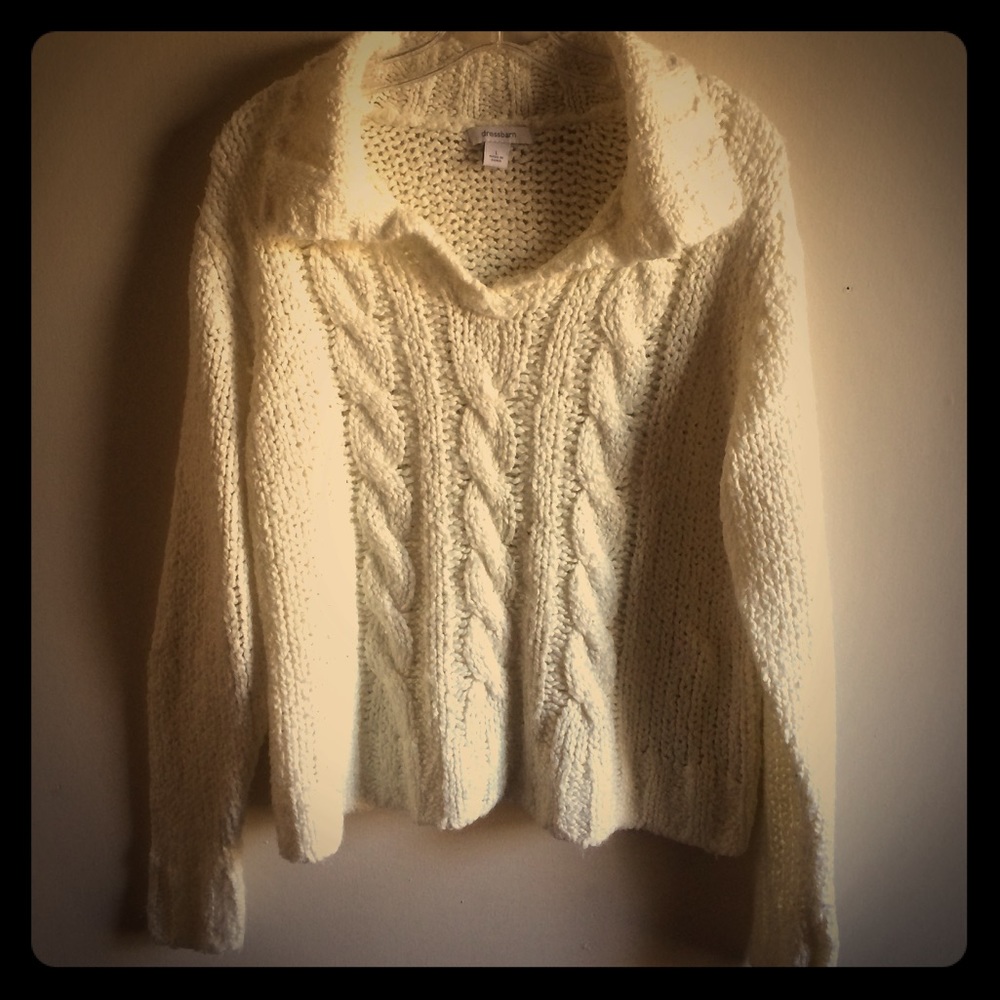 DRESS BARN Sweater Sz L - VNeck With Collar.
