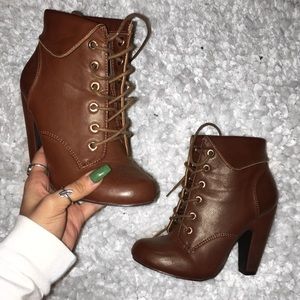 Boot heels