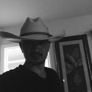 Meet your Posher, Ramiro