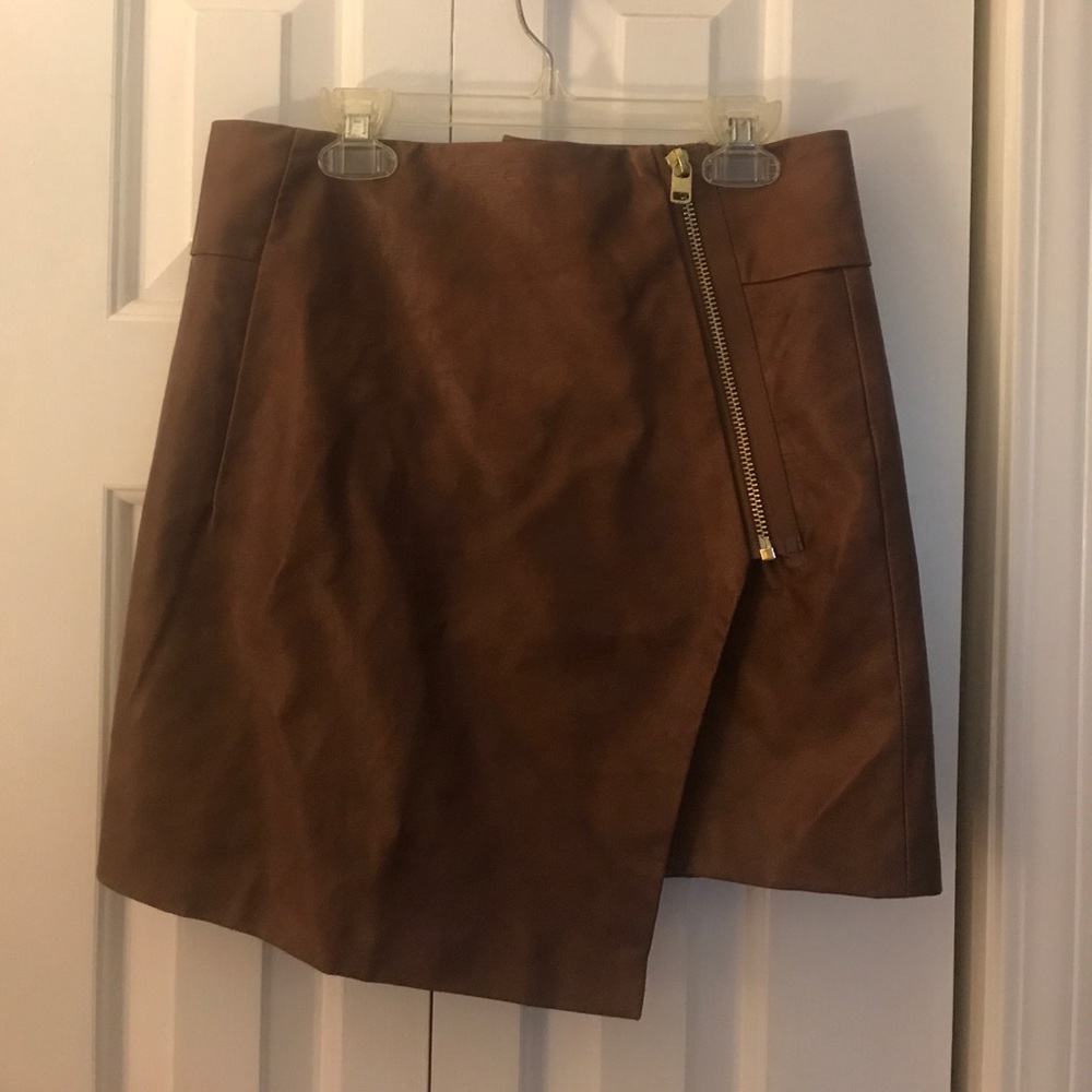 *FALL* H&M faux leather skirt